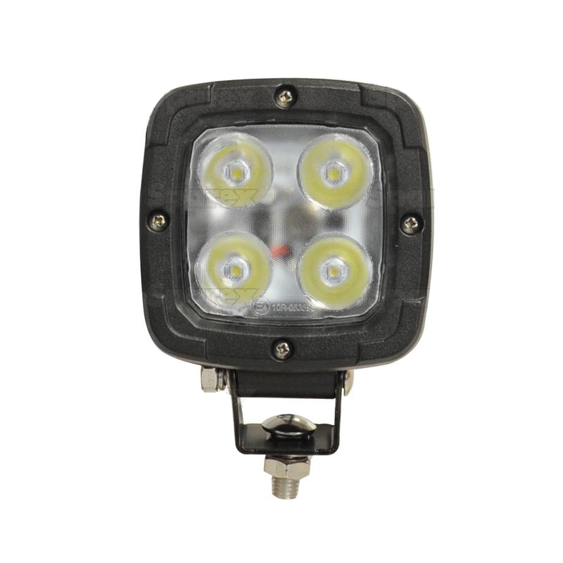 PHARE DE TRAVAIL CARRE 4 LED 4000 LUMENS ECLAIRAGE LARGE ADAPTABLE DEUTZ FENDT VALTRA CLAAS JCB JOHN-DEERE MASSEY FERGUSON