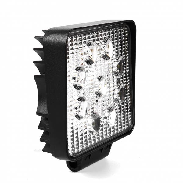 PHARE DE TRAVAIL CARRE 9 LED AVEC INTERRUPTEUR 2700LM LARGE