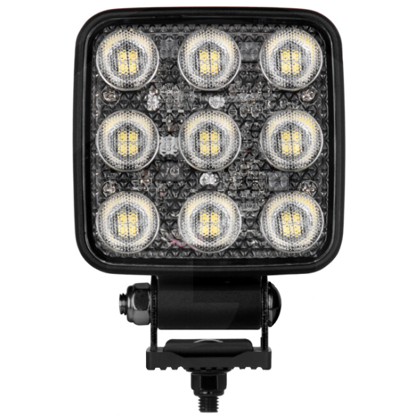 PHARE DE TRAVAIL CARRE 9 LED 6237 LUMENS ECLAIRAGE LARGE