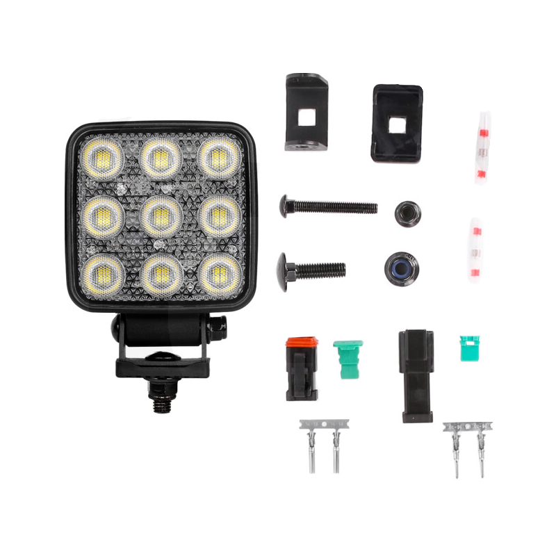 PHARE DE TRAVAIL CARRE 9 LED 6237 LUMENS ECLAIRAGE LARGE